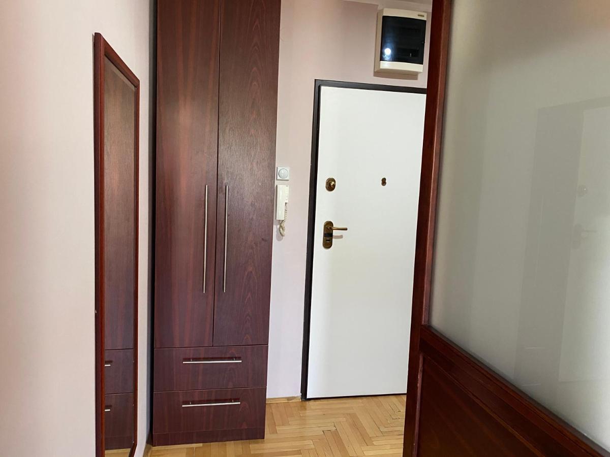 Hill Apartment Belgrado Buitenkant foto
