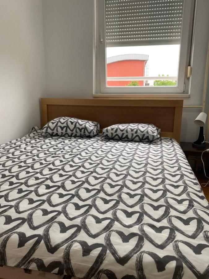 Hill Apartment Belgrado Buitenkant foto