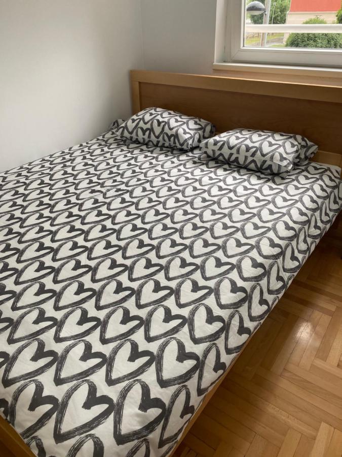 Hill Apartment Belgrado Buitenkant foto
